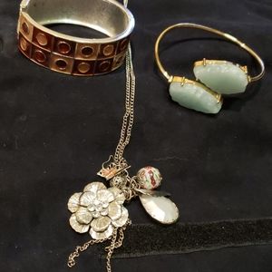 Necklace and 2 bracelet lot